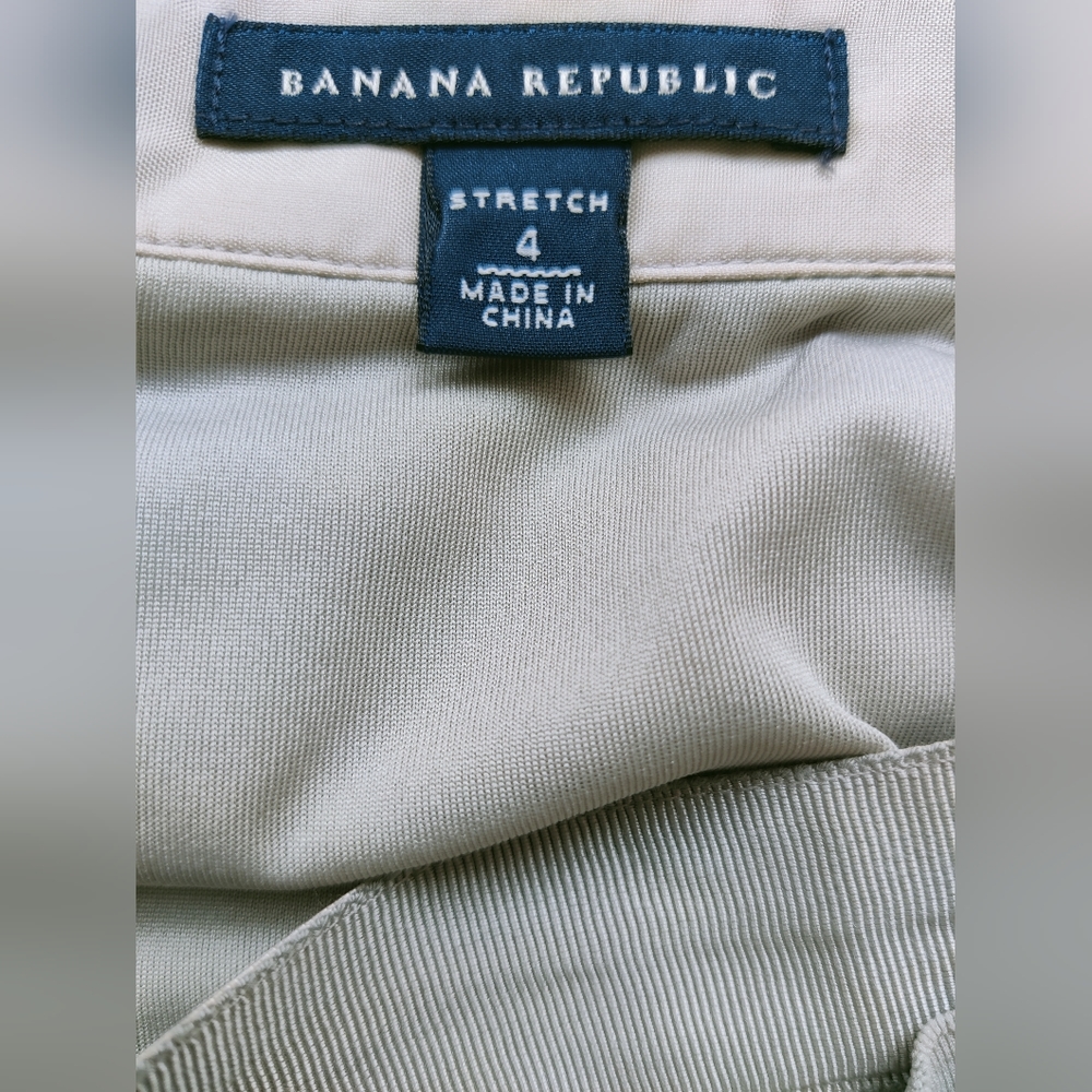 Banana Republic Ruffle Skirt - Picture 3 of 9